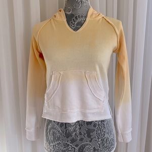 beachy ombré sweatshirt☀️🏖🌊